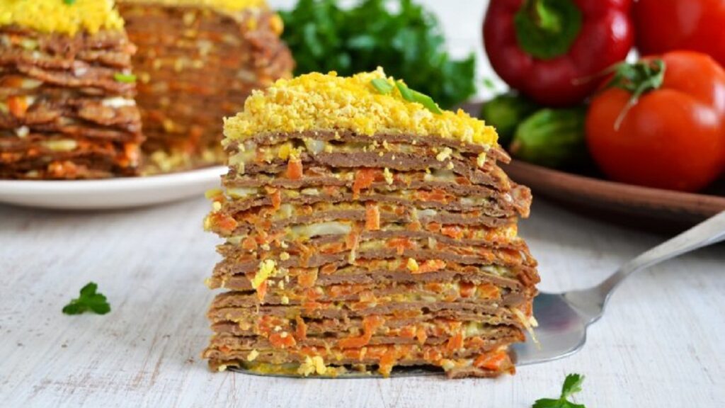 Печеночный торт с овощами