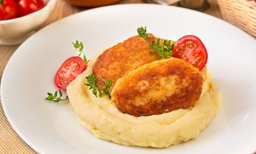 Куриные котлеты с картофельным пюре