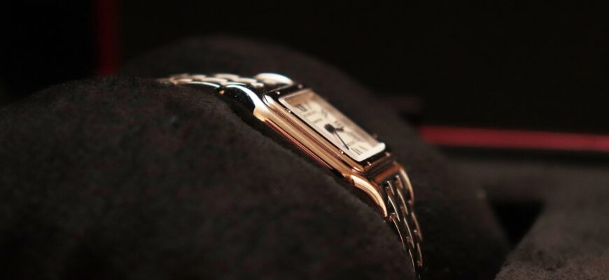 Часы Cartier